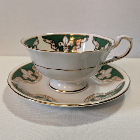 PARAGON Boy Scouts fine china tea cup and saucer set green and gold trim - Picture 2 of 8